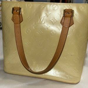 Louis Vuitton, vintage, leather shoulder bag, light new